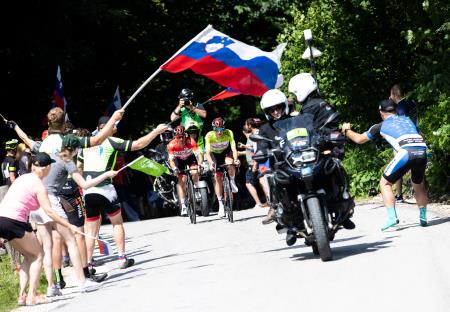 Vrhunec 4. etape Dirke po Sloveniji na Veliki planini 